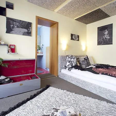 Arena 3*