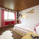فندق Arena فيلمز