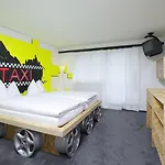 Arena 3* فيلمز