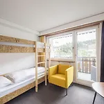 Arena 3*