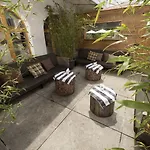 Arena فندق فيلمز